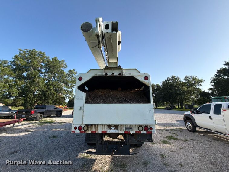 image for item FN2516 2007 GMC C7500 forestry bucket truck