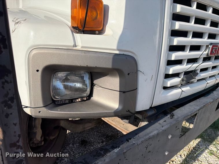 image for item FN2516 2007 GMC C7500 forestry bucket truck