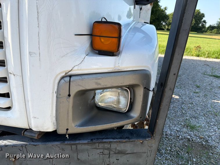 image for item FN2516 2007 GMC C7500 forestry bucket truck
