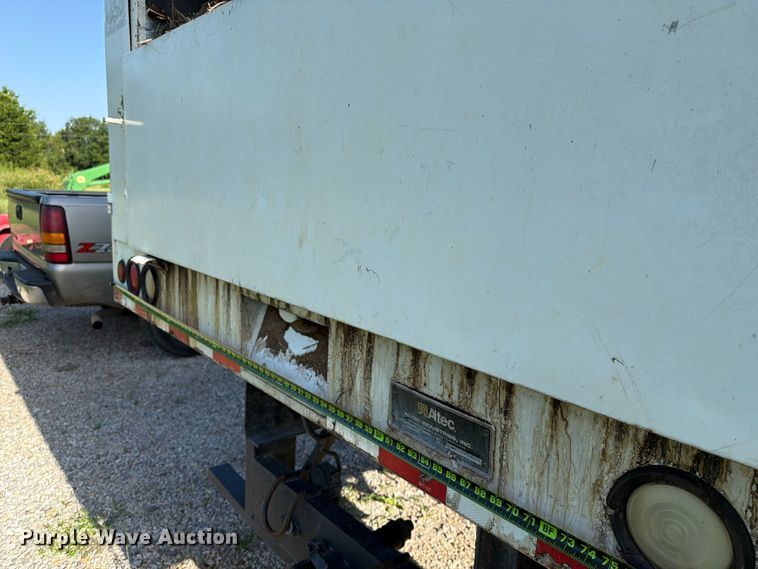 image for item FN2516 2007 GMC C7500 forestry bucket truck