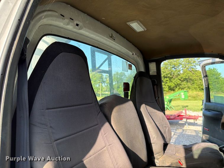 image for item FN2516 2007 GMC C7500 forestry bucket truck
