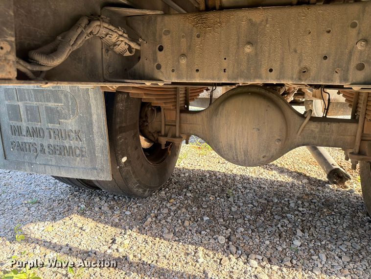 image for item FN2516 2007 GMC C7500 forestry bucket truck