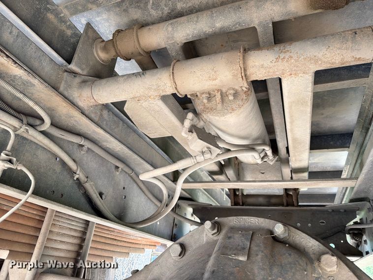 image for item FN2516 2007 GMC C7500 forestry bucket truck