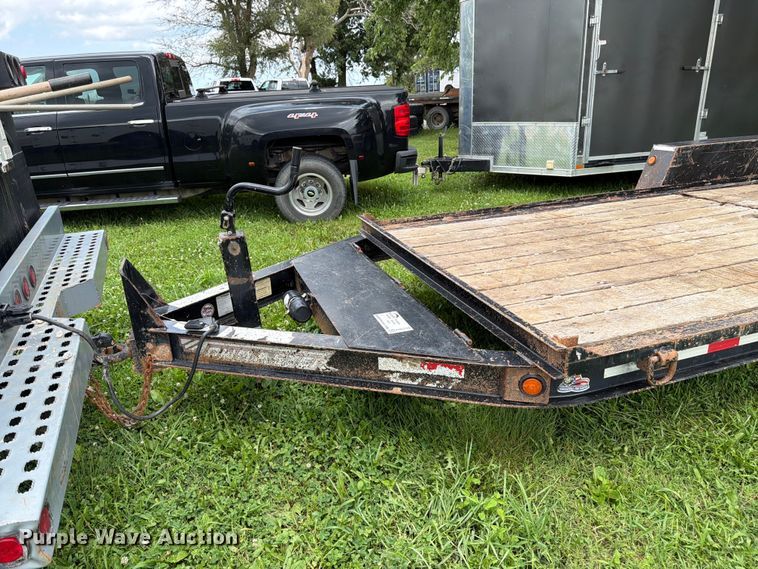 image for item FN5748 2010 Towmaster T-1200 equipment trailer