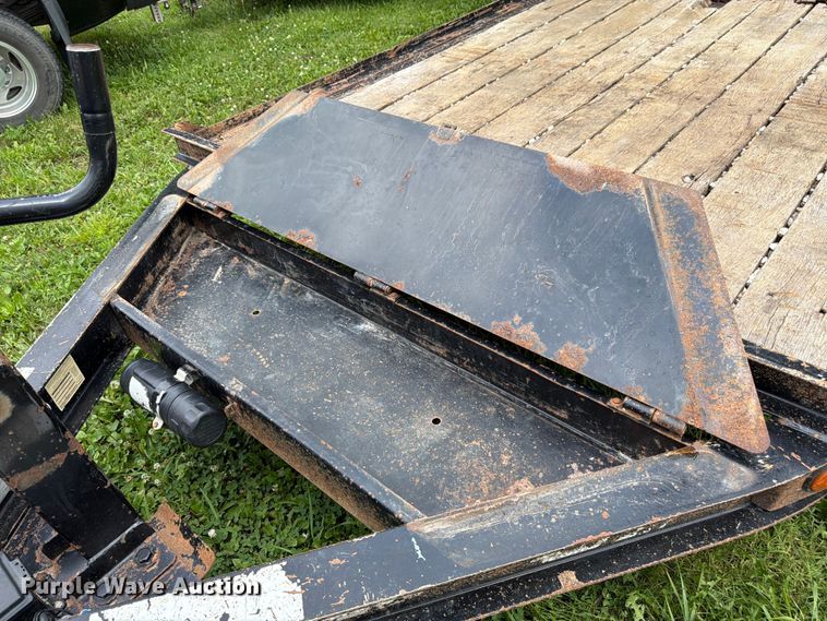 image for item FN5748 2010 Towmaster T-1200 equipment trailer