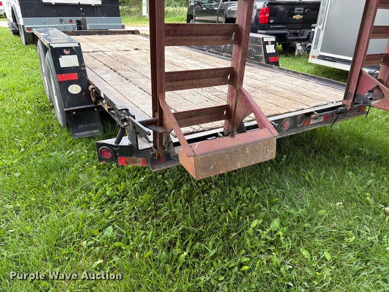 image for item FN5748 2010 Towmaster T-1200 equipment trailer