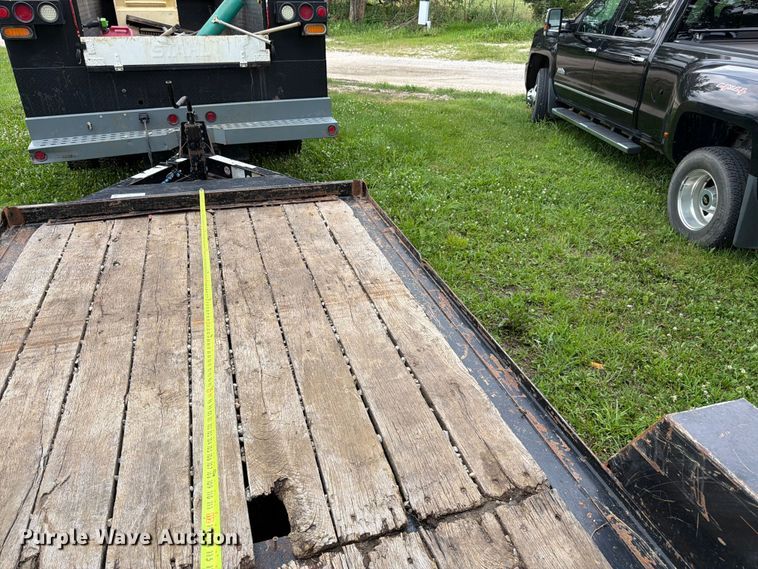 image for item FN5748 2010 Towmaster T-1200 equipment trailer