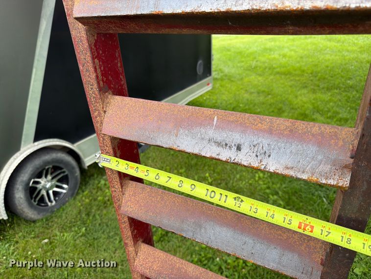 image for item FN5748 2010 Towmaster T-1200 equipment trailer
