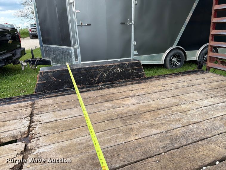 image for item FN5748 2010 Towmaster T-1200 equipment trailer
