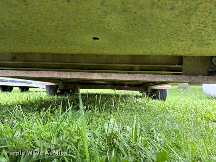 image for item FN5748 2010 Towmaster T-1200 equipment trailer