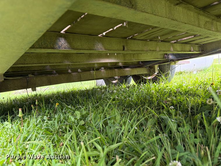 image for item FN5748 2010 Towmaster T-1200 equipment trailer