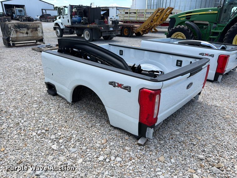 image for item FN5766 Ford pickup truck bed