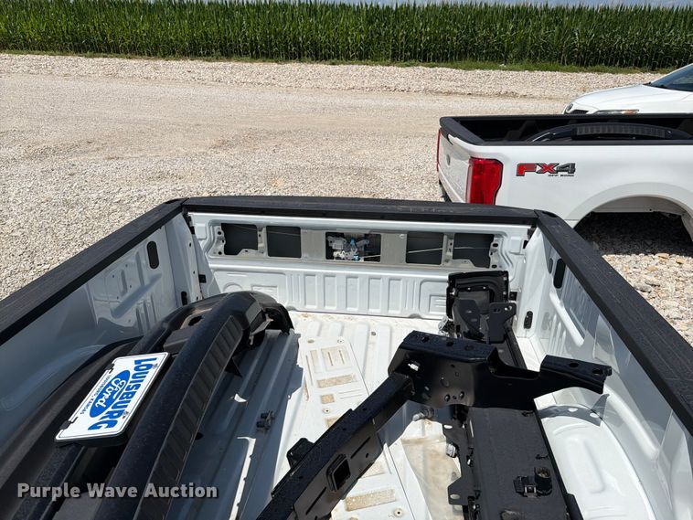 image for item FN5769 Ford Pickup truck bed 