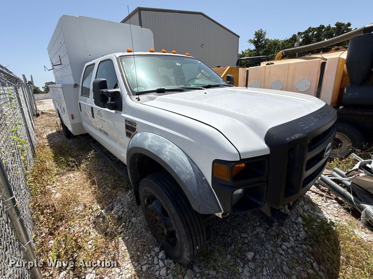 image for item FO4506 2008 Ford F550 Super Duty XL Crew Cab service truck