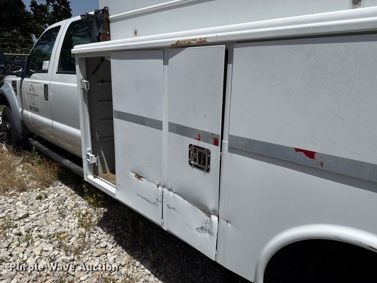 image for item FO4506 2008 Ford F550 Super Duty XL Crew Cab service truck