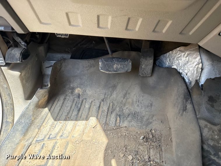 image for item FO4506 2008 Ford F550 Super Duty XL Crew Cab service truck