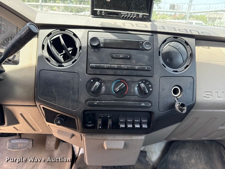 image for item FO4506 2008 Ford F550 Super Duty XL Crew Cab service truck