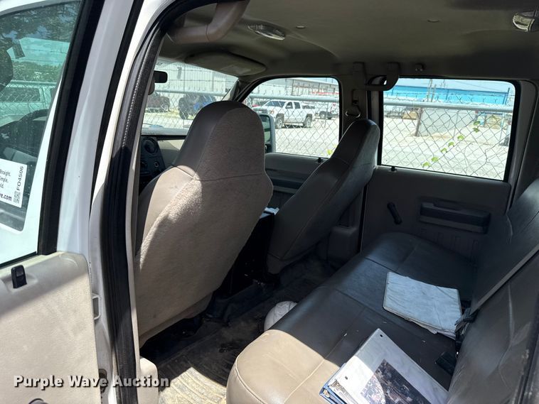 image for item FO4506 2008 Ford F550 Super Duty XL Crew Cab service truck