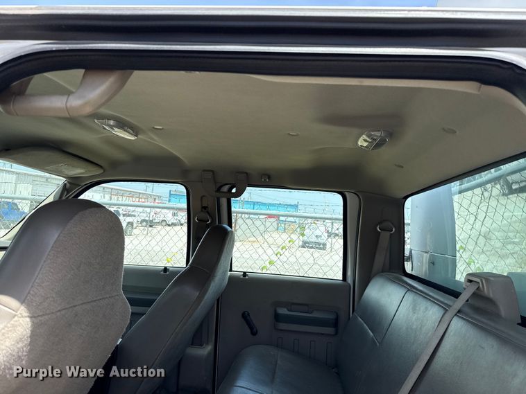 image for item FO4506 2008 Ford F550 Super Duty XL Crew Cab service truck