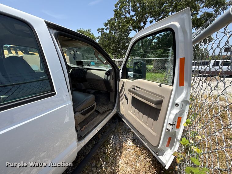 image for item FO4506 2008 Ford F550 Super Duty XL Crew Cab service truck