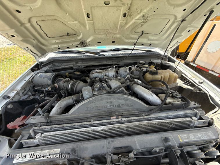 image for item FO4506 2008 Ford F550 Super Duty XL Crew Cab service truck