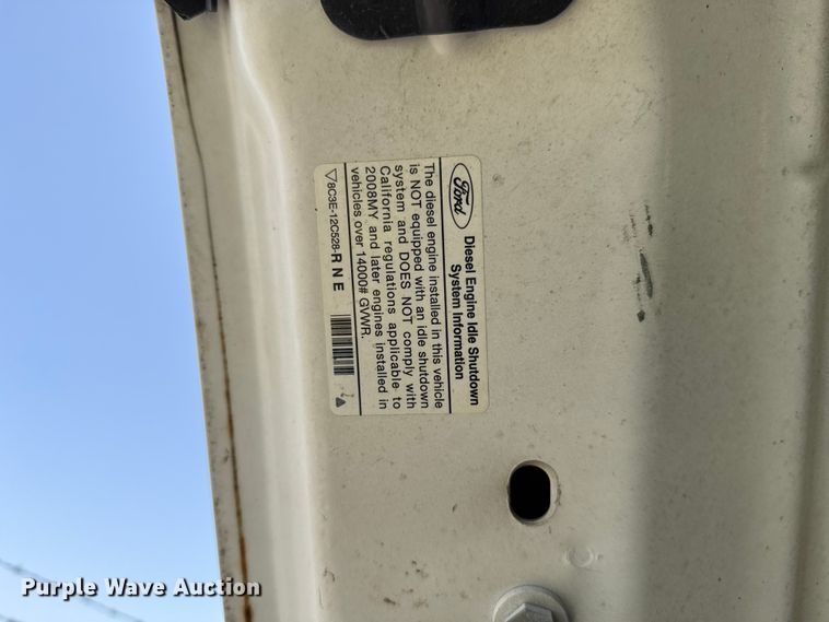 image for item FO4506 2008 Ford F550 Super Duty XL Crew Cab service truck