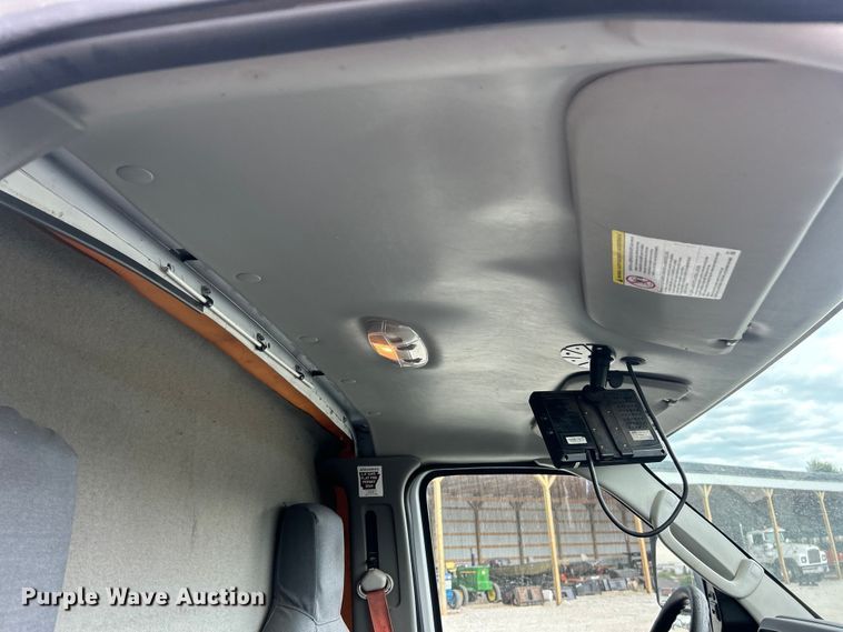 image for item FT6001 2018 Ford E450 Super Duty refrigerated delivery truck
