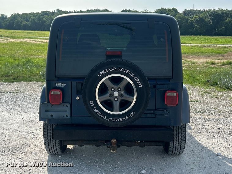 image for item FT6007 2004 Jeep Wrangler SUV