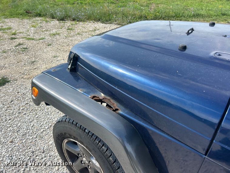image for item FT6007 2004 Jeep Wrangler SUV