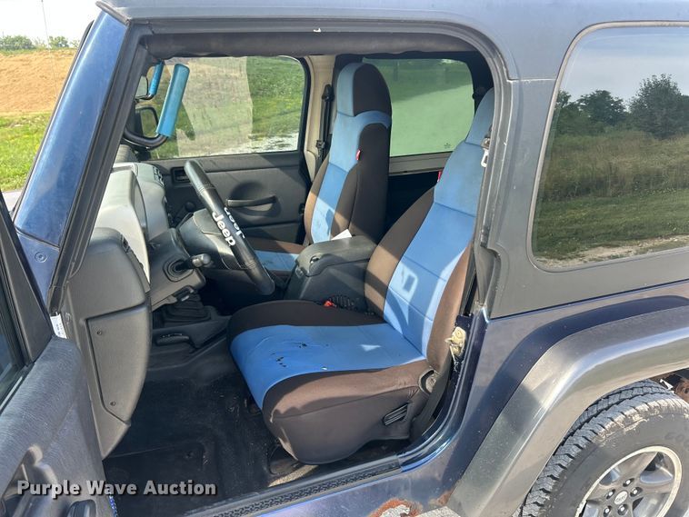 image for item FT6007 2004 Jeep Wrangler SUV