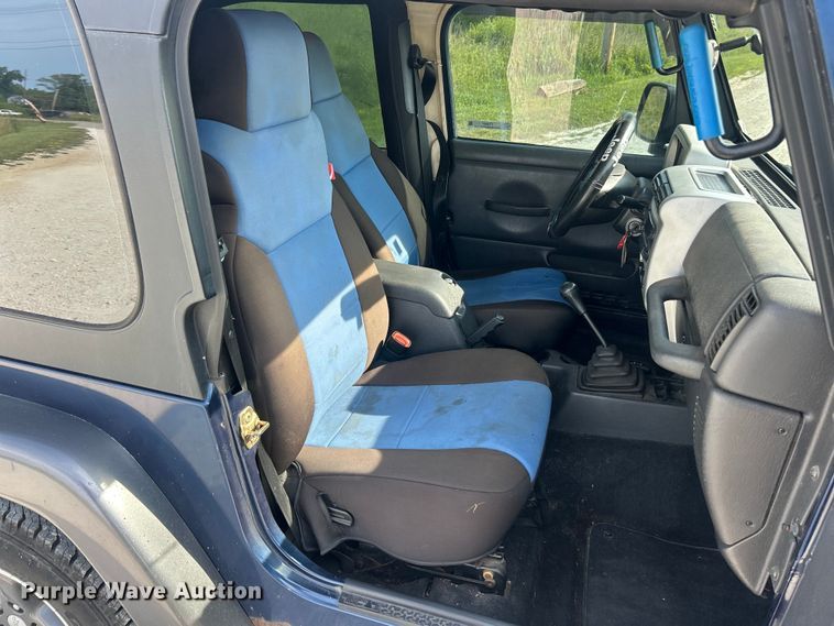 image for item FT6007 2004 Jeep Wrangler SUV