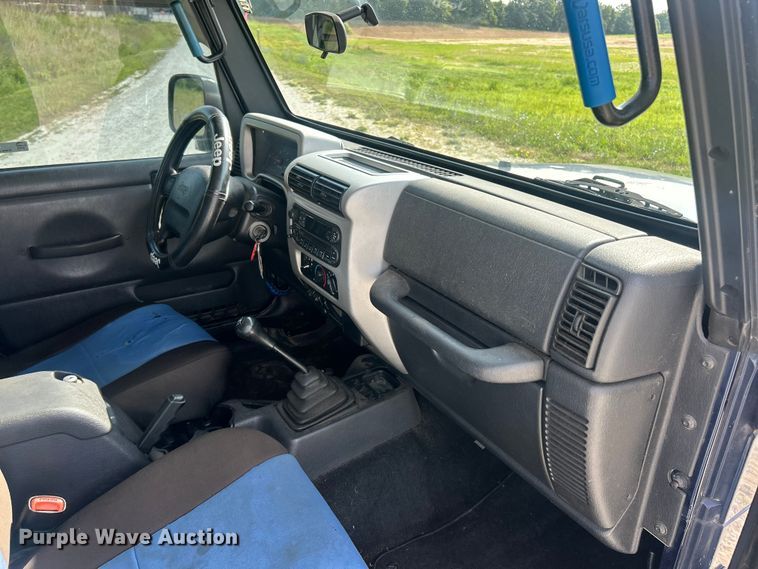 image for item FT6007 2004 Jeep Wrangler SUV