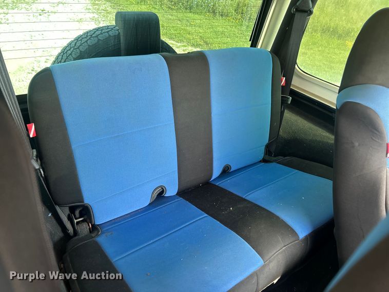 image for item FT6007 2004 Jeep Wrangler SUV