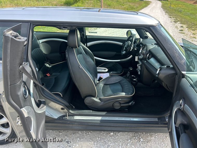 image for item FT6008 2009 Mini Cooper S 
