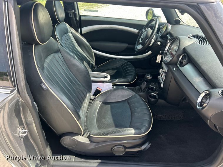 image for item FT6008 2009 Mini Cooper S 