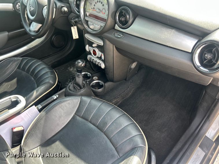 image for item FT6008 2009 Mini Cooper S 