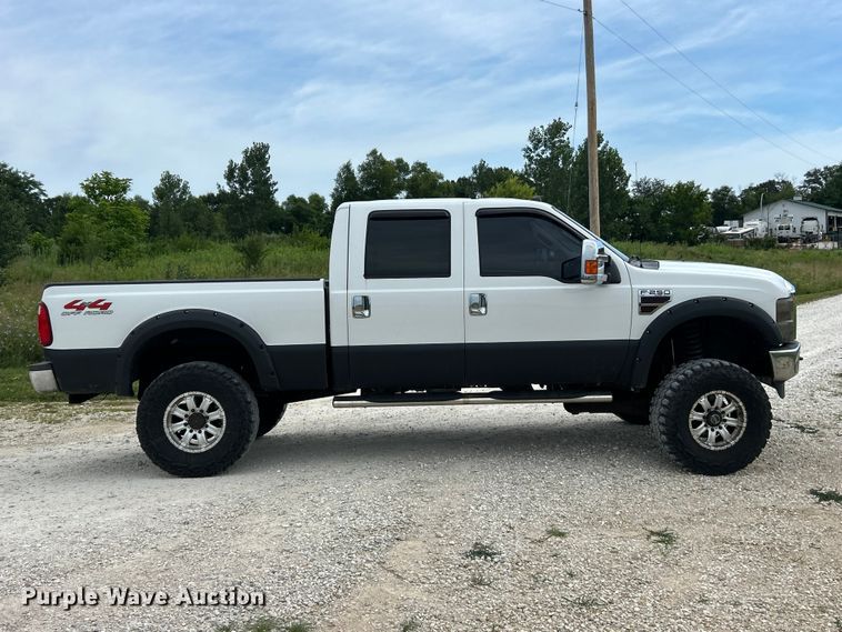 image for item FT6009 2008 Ford F250 Super Duty  XLT Crew Cab pickup truck