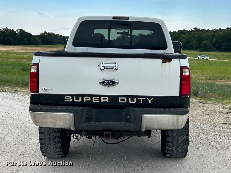 image for item FT6009 2008 Ford F250 Super Duty  XLT Crew Cab pickup truck