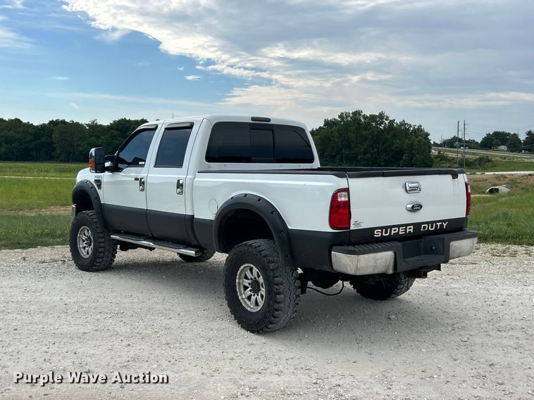 image for item FT6009 2008 Ford F250 Super Duty  XLT Crew Cab pickup truck