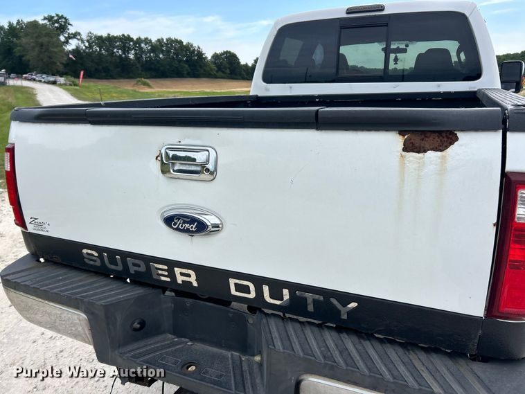image for item FT6009 2008 Ford F250 Super Duty  XLT Crew Cab pickup truck