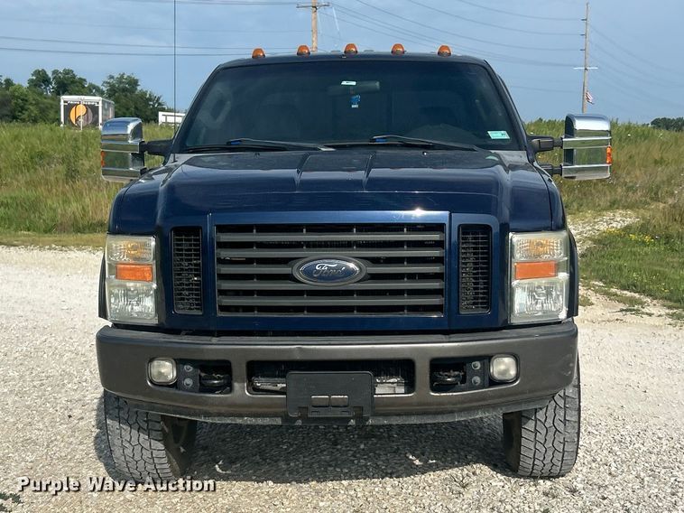 image for item FT6010 2008 Ford F250 Super Duty Crew Cab pickup truck