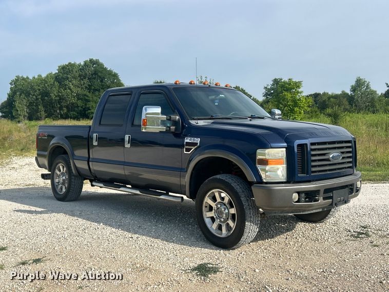 image for item FT6010 2008 Ford F250 Super Duty Crew Cab pickup truck