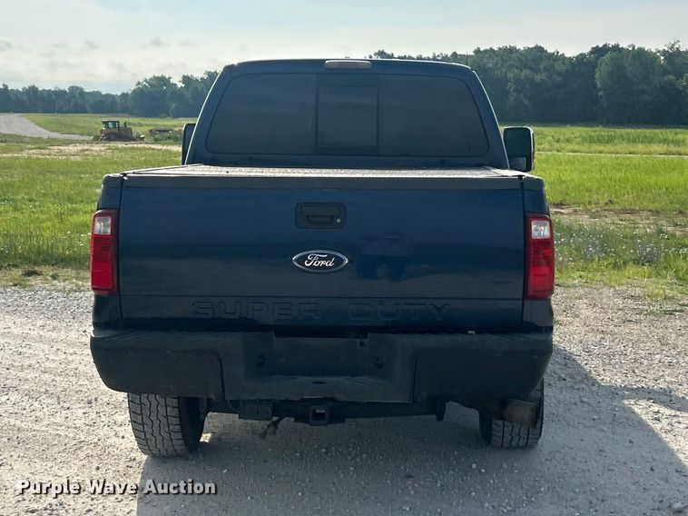 image for item FT6010 2008 Ford F250 Super Duty Crew Cab pickup truck