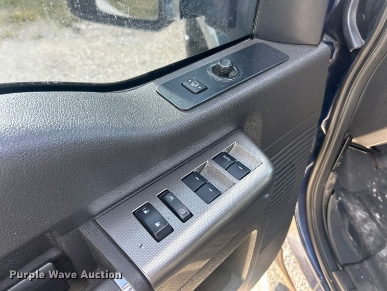 image for item FT6010 2008 Ford F250 Super Duty Crew Cab pickup truck