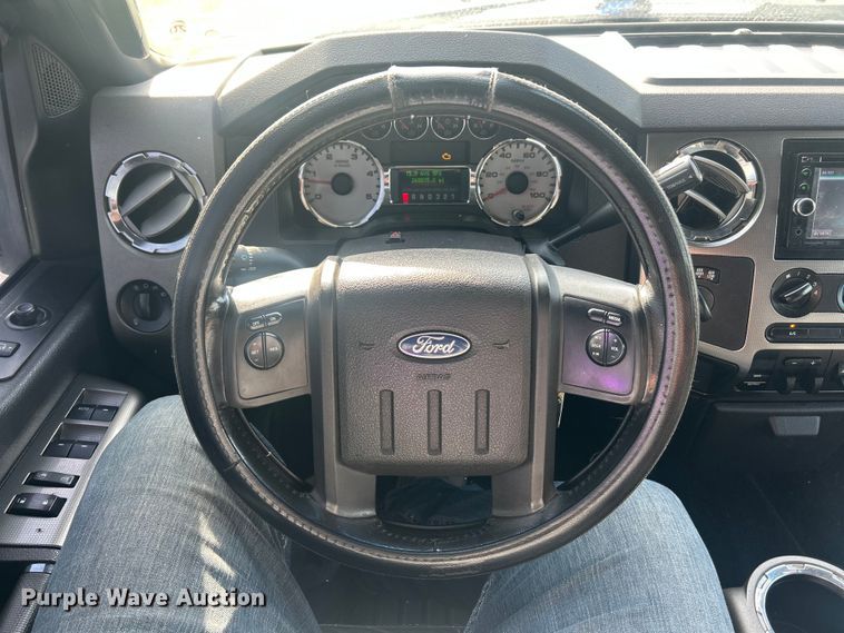 image for item FT6010 2008 Ford F250 Super Duty Crew Cab pickup truck