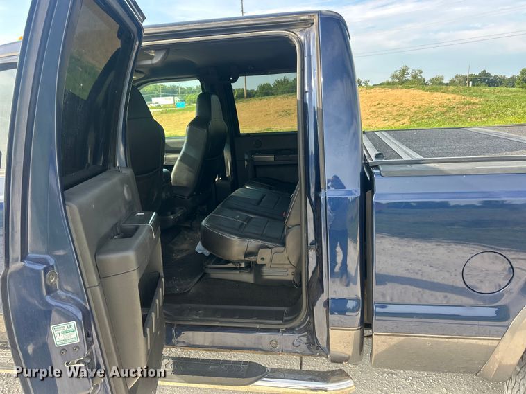 image for item FT6010 2008 Ford F250 Super Duty Crew Cab pickup truck