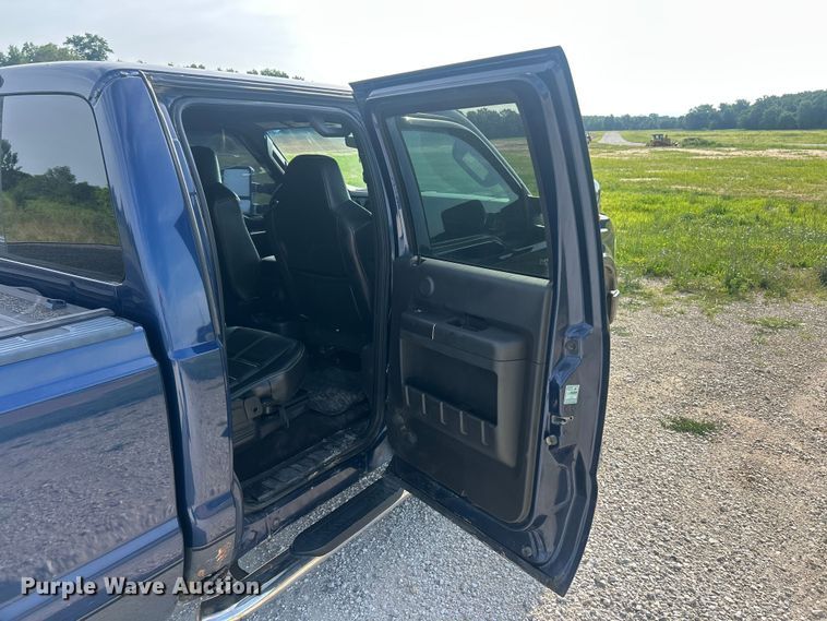 image for item FT6010 2008 Ford F250 Super Duty Crew Cab pickup truck