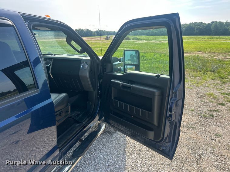 image for item FT6010 2008 Ford F250 Super Duty Crew Cab pickup truck