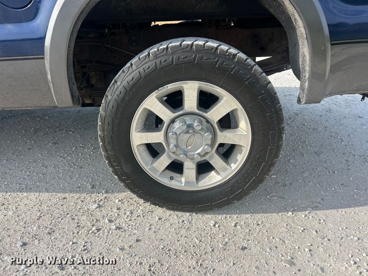 image for item FT6010 2008 Ford F250 Super Duty Crew Cab pickup truck