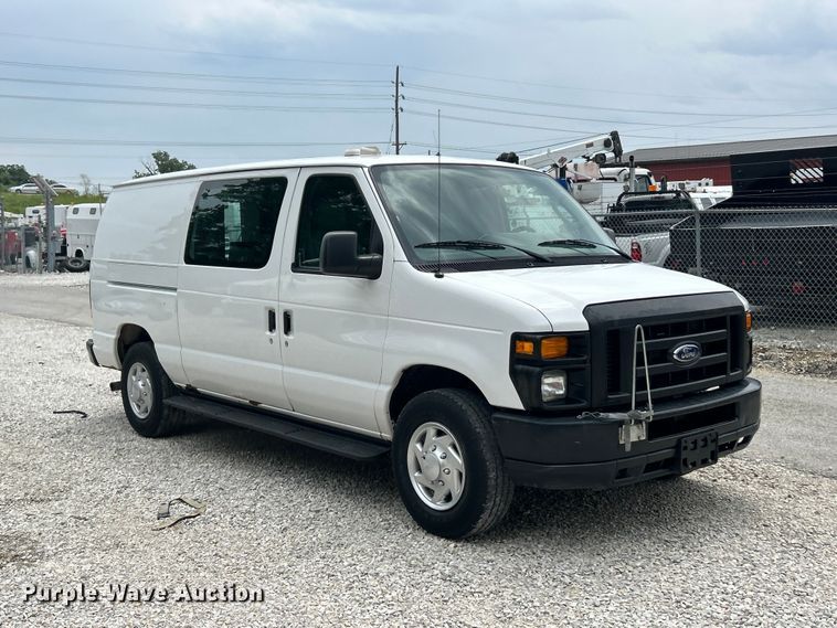 image for item FT6013 2011 Ford E250 van